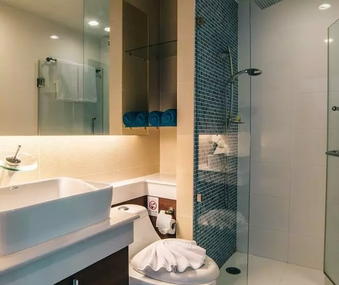 Icheck Inn Residences Patong