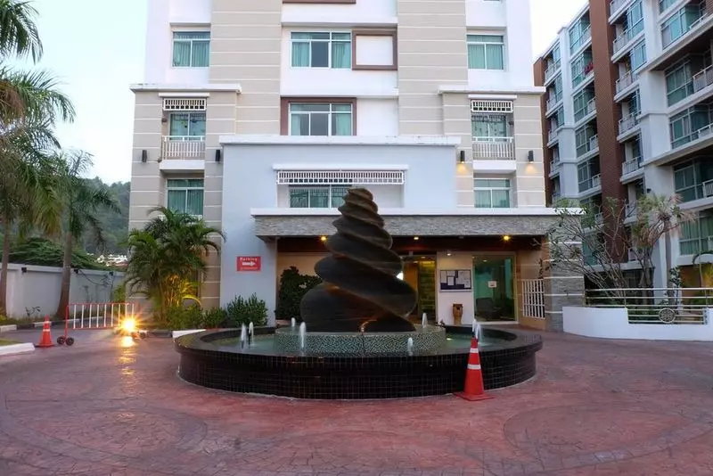 Icheck Inn Residences Patong