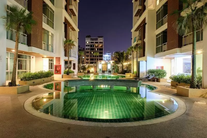 Icheck Inn Residences Patong