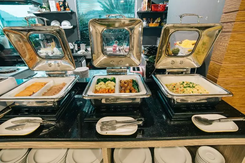 Icheck Inn Residences Patong