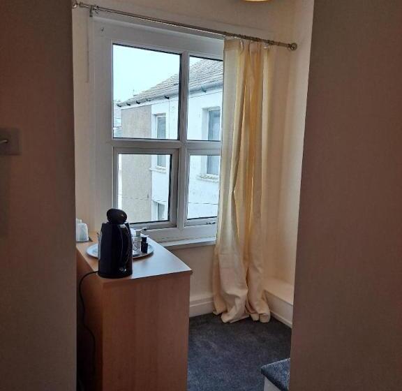 بنسيون The Sanderling