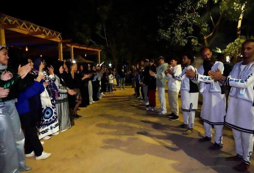 تختخواب و صبحانه Artika Wadi Kiki