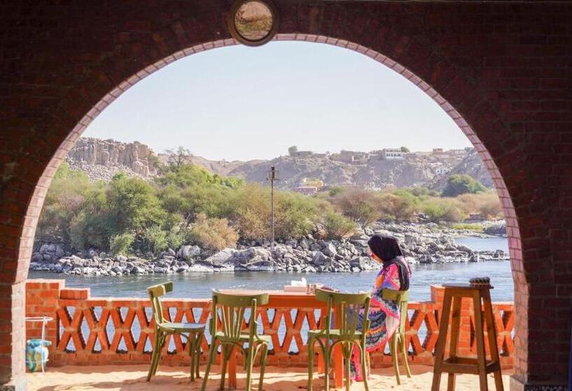 تختخواب و صبحانه Artika Wadi Kiki