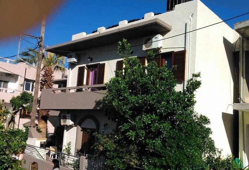 בית מלון כפרי Fotula Studios