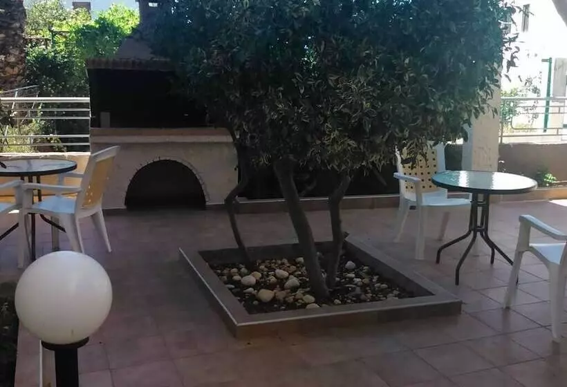 Hotelli Fotula Studios