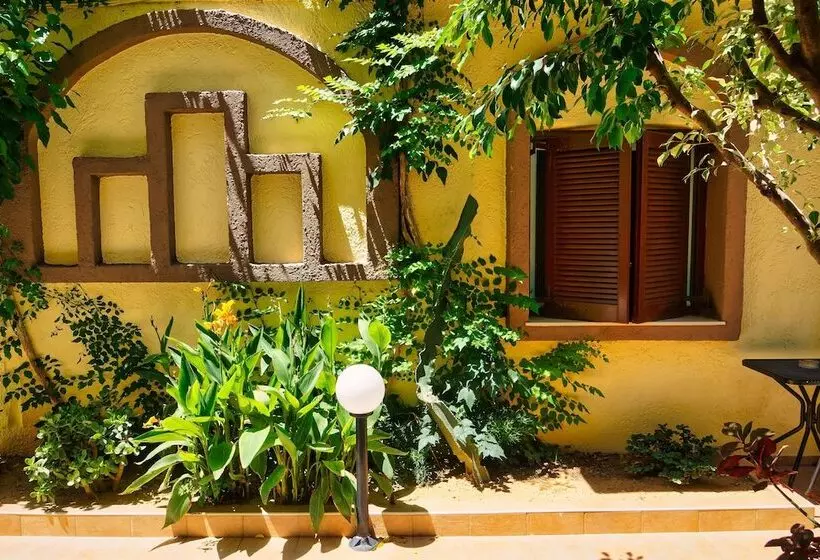 Hotelli Fotula Studios