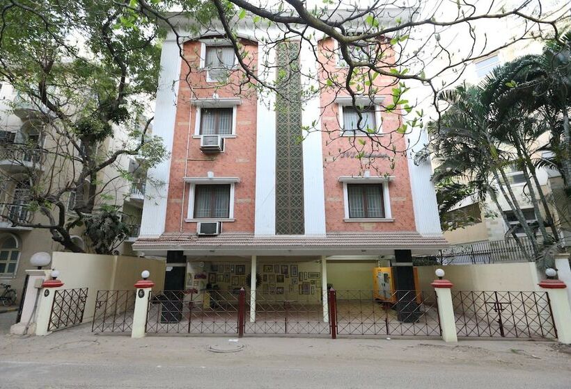 Hotell Oyo 20006 Silverkey T Nagar