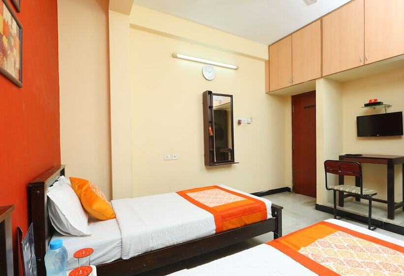 Hotell Oyo 20006 Silverkey T Nagar