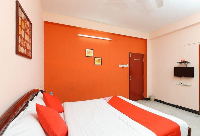 Hotell Oyo 20006 Silverkey T Nagar