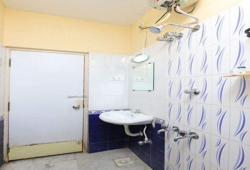 Hotell Oyo 20006 Silverkey T Nagar