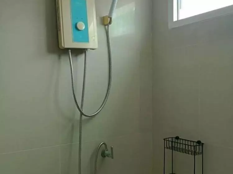 هتل Roomquest Bangkok Sukhumvit 50