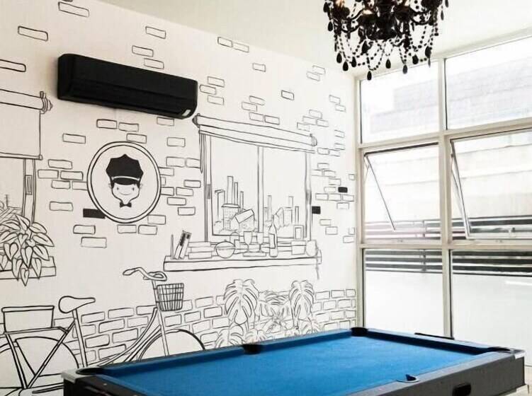 هتل Roomquest Bangkok Sukhumvit 50