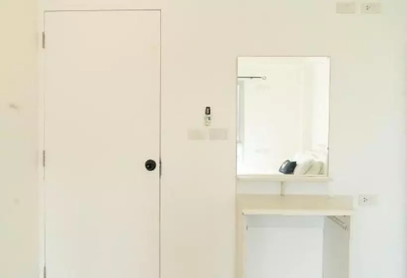 هتل Roomquest Bangkok Sukhumvit 50