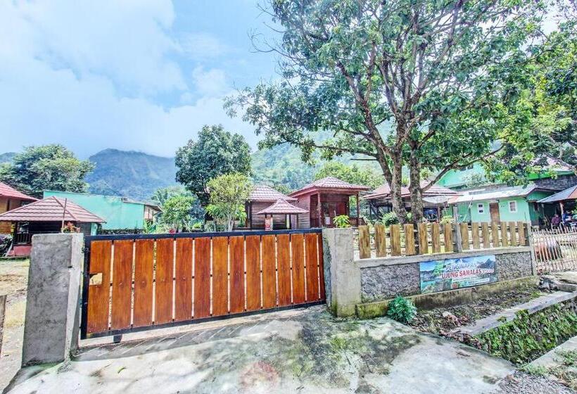 בית מלון כפרי Oyo 92142 Ujung Samalas Homestay