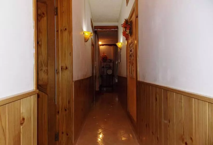 پانسیون Le Manoir Guest House