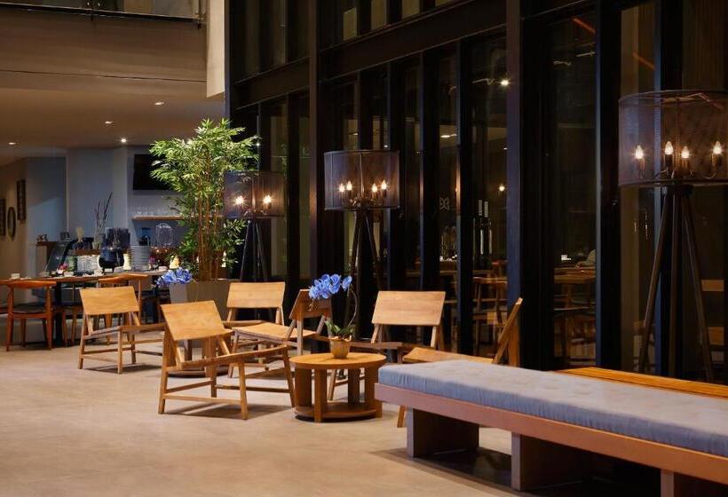 Batiqa Hotel Jababeka Cikarang