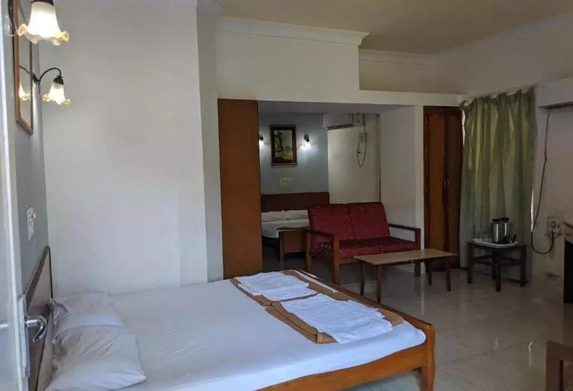 ホテル Farmagudi Residency