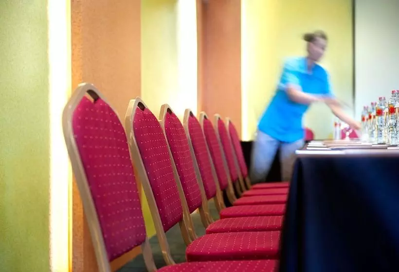 Szálloda Ibis Budget Semarang Tendean