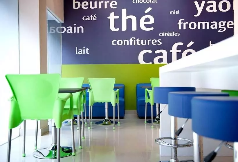 Szálloda Ibis Budget Semarang Tendean