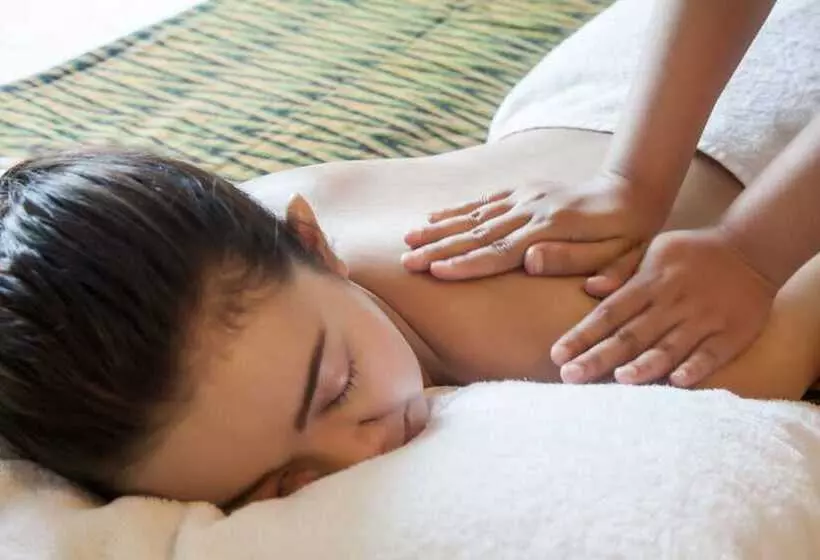 Szálloda Ibis Budget Semarang Tendean