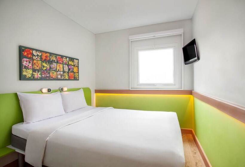 فندق Ibis Budget Semarang Tendean