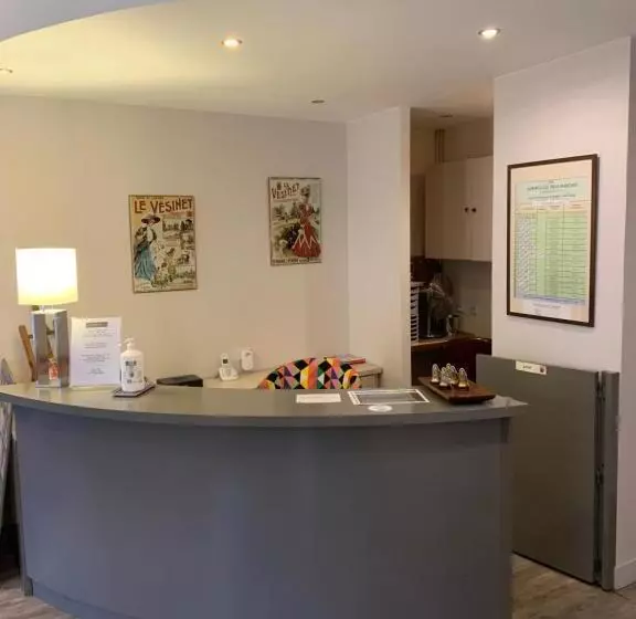 Отель Hôtel Des 3 Marches  Logis Hôtel Restaurant