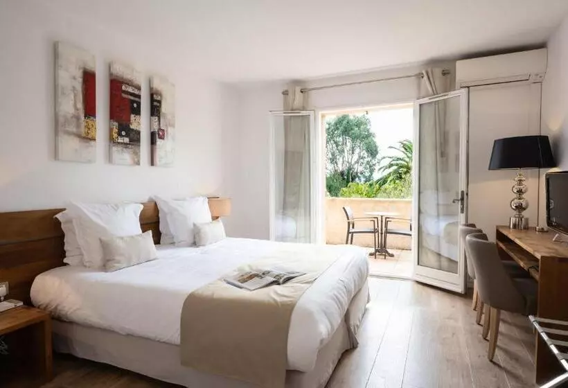 Отель La Garbine