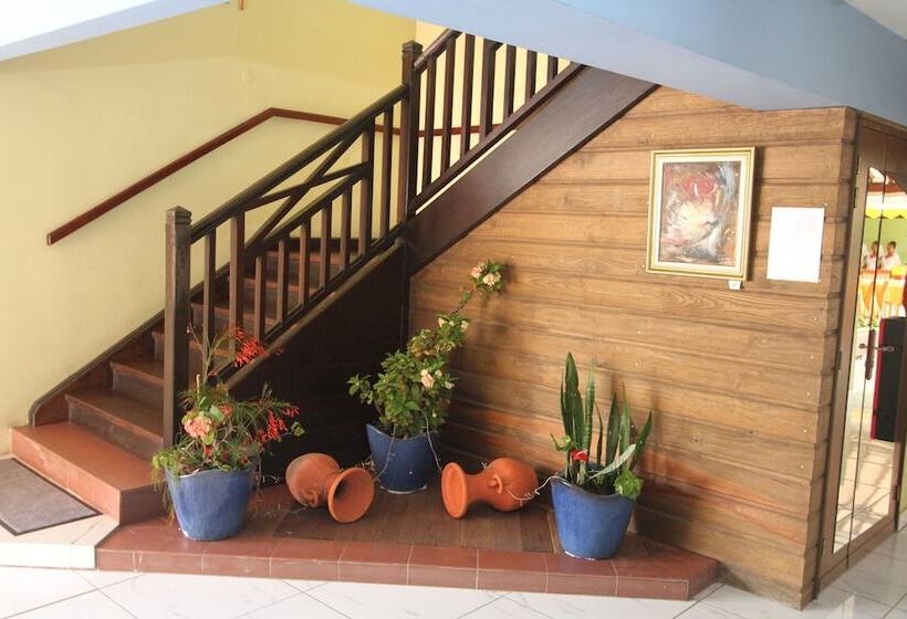 هتل La Maison Creole