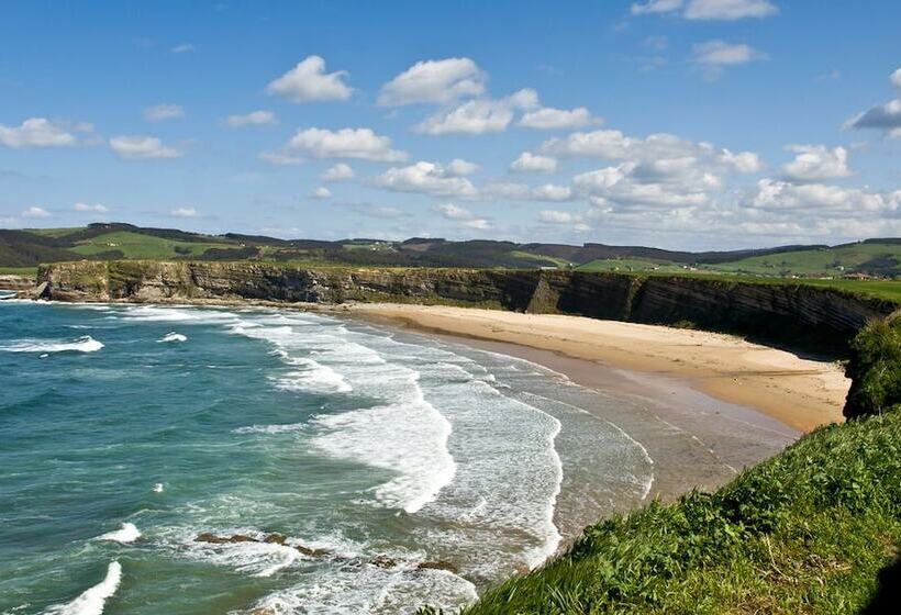 בית מלון כפרי La Posada De Langre