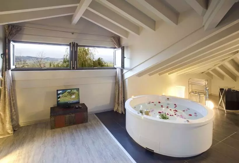 هتل La Posada De Langre