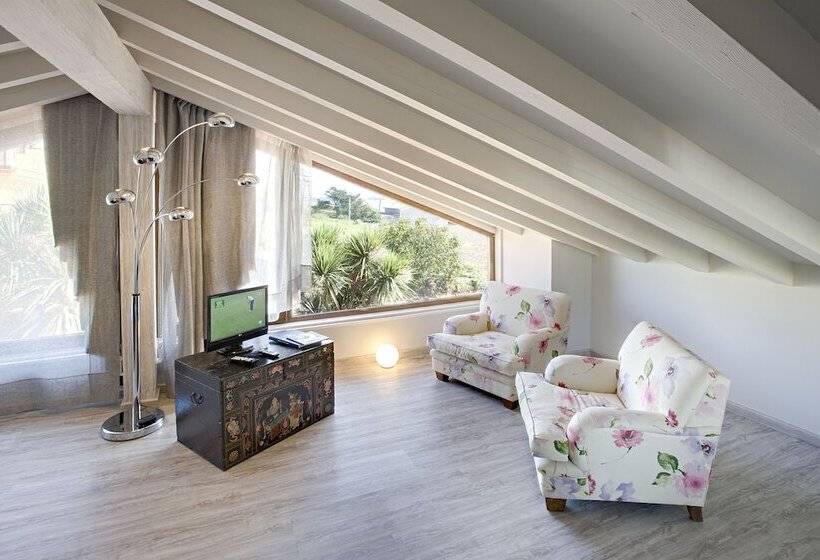 בית מלון כפרי La Posada De Langre