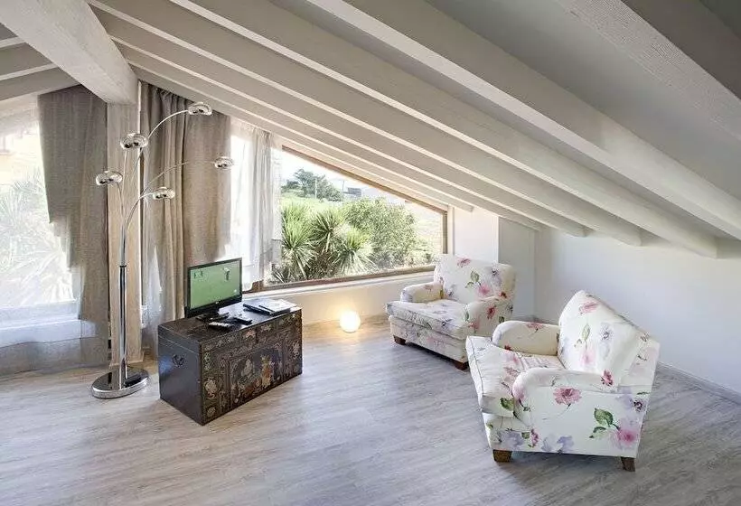 هتل La Posada De Langre