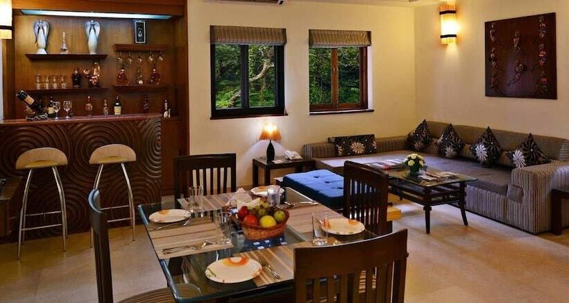 ホテル La Sunila Suites & Villas By Wsi