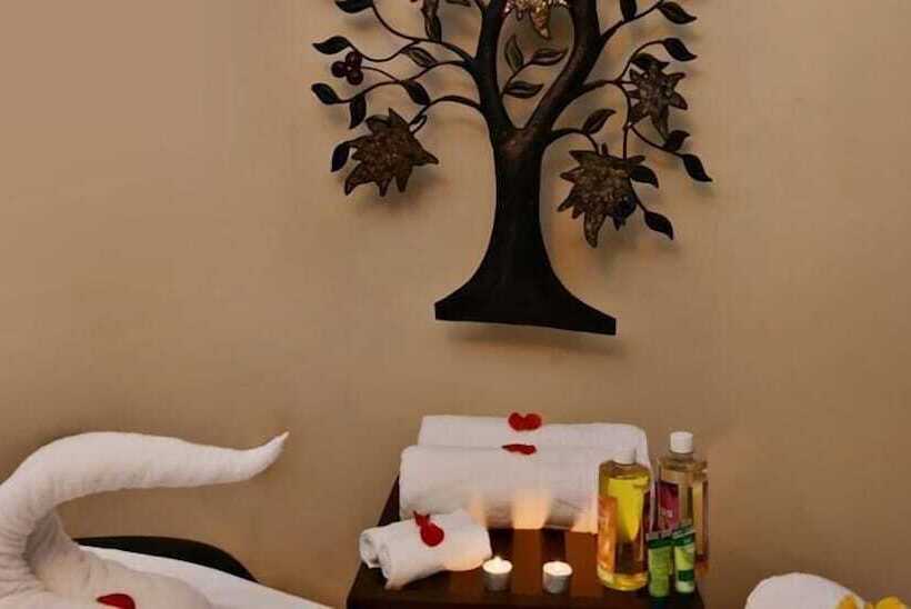 ホテル La Sunila Suites & Villas By Wsi