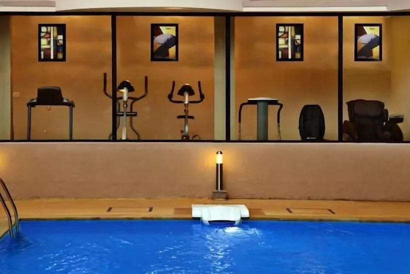 فندق La Sunila Suites & Villas By Wsi