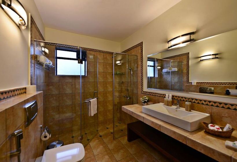 ホテル La Sunila Suites & Villas By Wsi