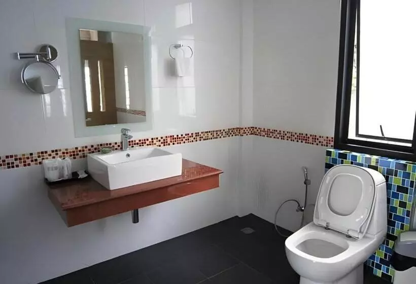 فندق Nattha Waree Hot Spring Resort And Spa