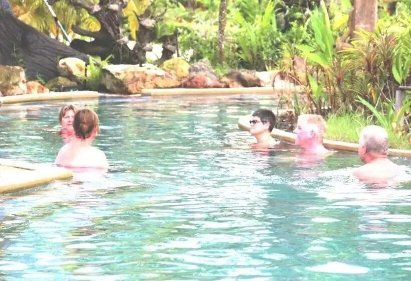 فندق Nattha Waree Hot Spring Resort And Spa