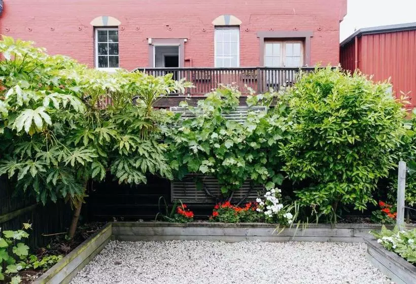 فندق Pomeroy S On Kilmore