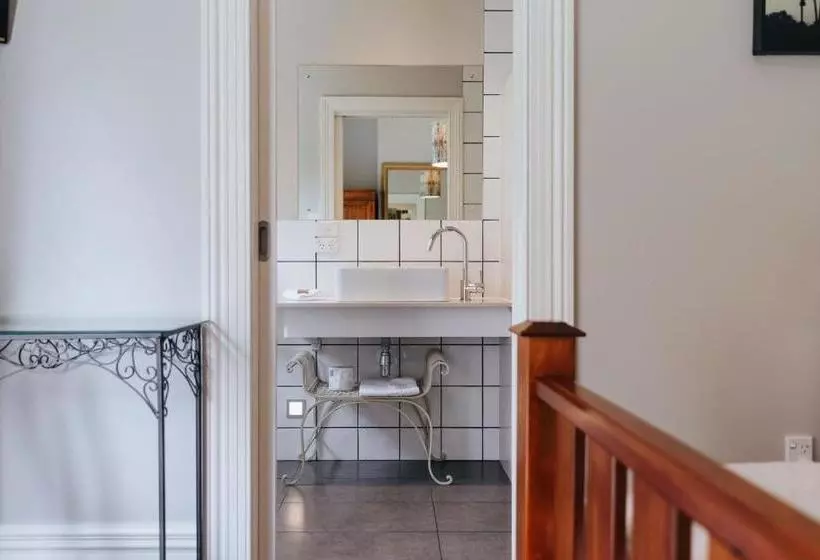 فندق Pomeroy S On Kilmore