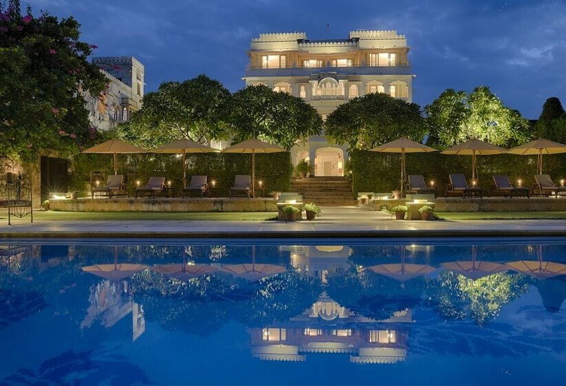 ホテル Rawla Narlai