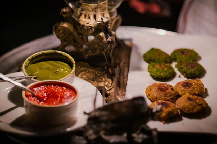 ホテル Rawla Narlai