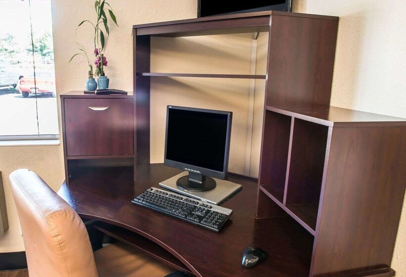 ホテル Rodeway Inn Greeley