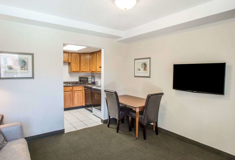 ホテル Rodeway Inn Greeley