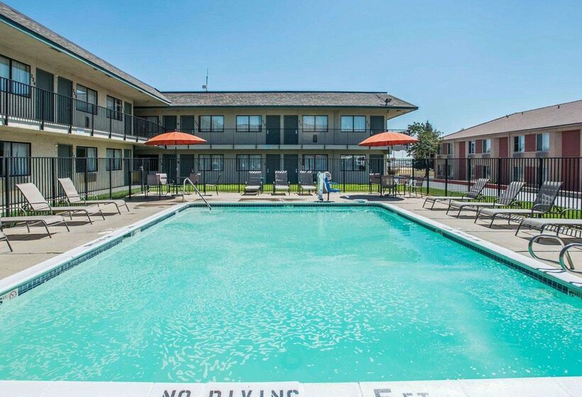 ホテル Rodeway Inn Greeley