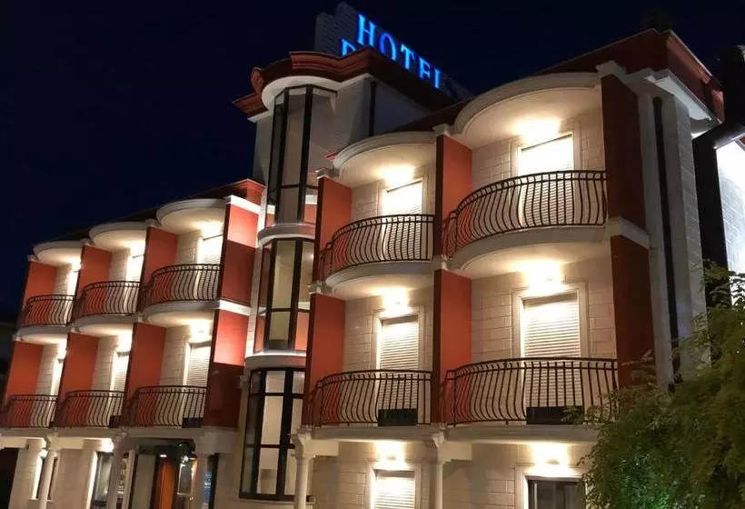 בית מלון כפרי Ristorante Rossemi