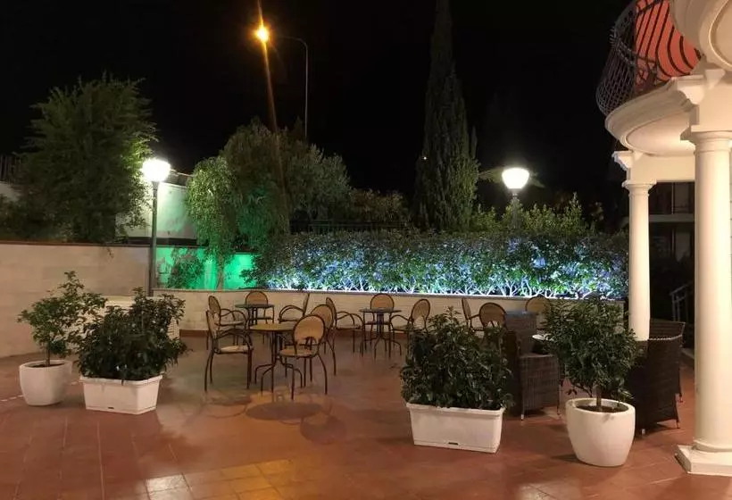 בית מלון כפרי Ristorante Rossemi