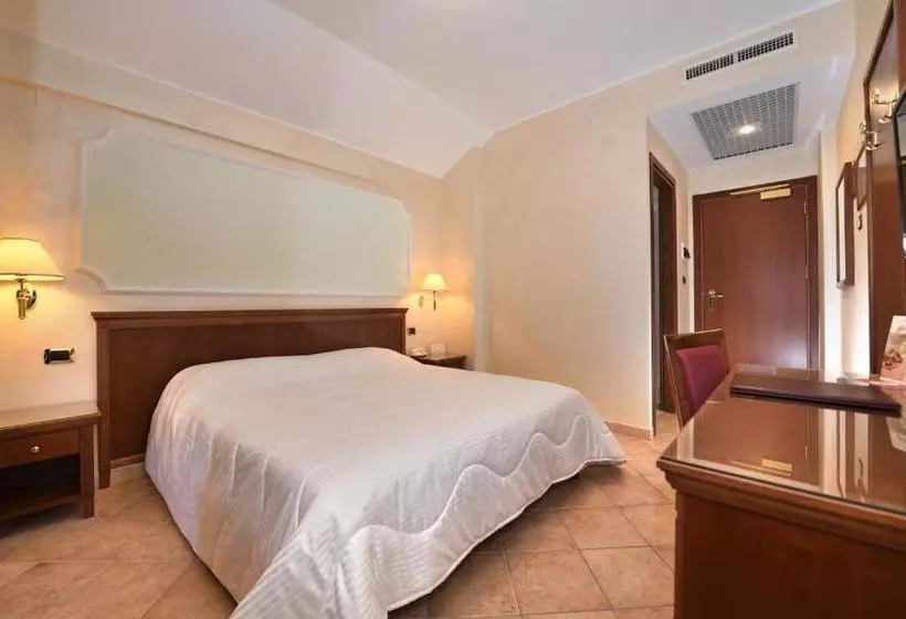 בית מלון כפרי Ristorante Rossemi