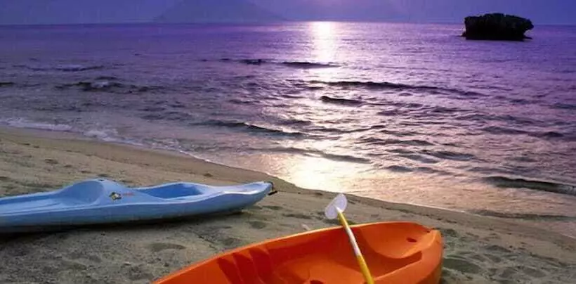 Отель Sunshine Beach Resort