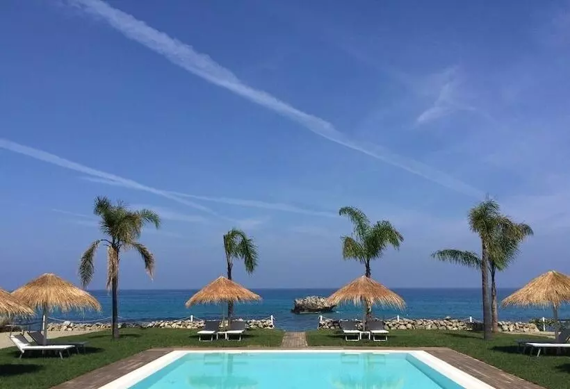 Отель Sunshine Beach Resort